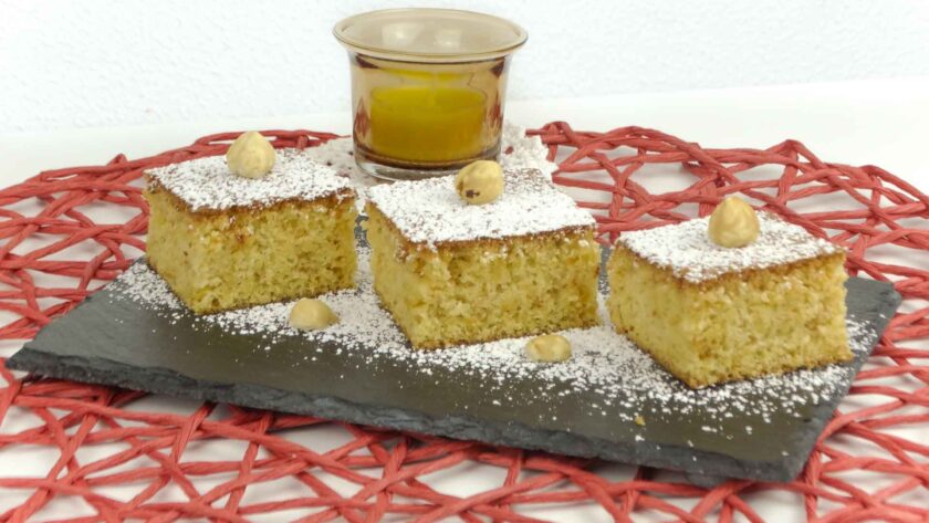 TORTA MORBIDA ALLE NOCCIOLE SENZA FARINA